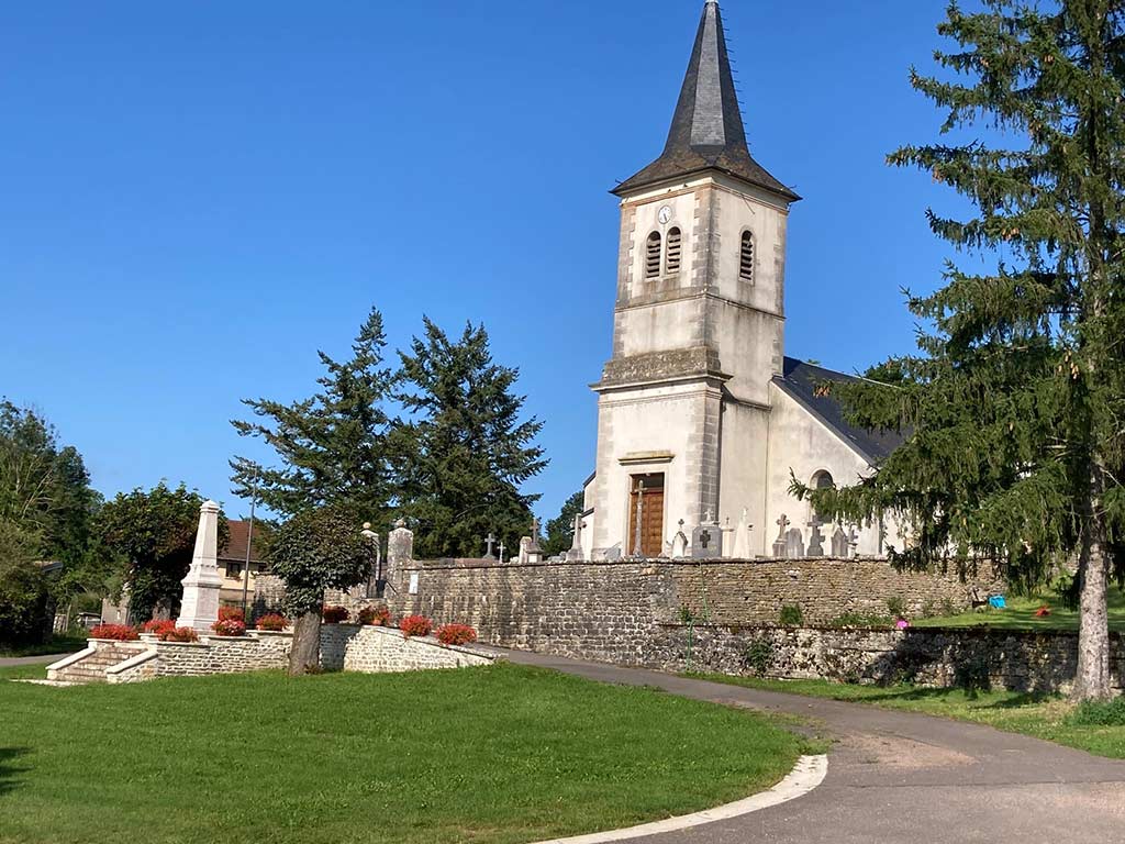 Vue sur l'église de Painblanc