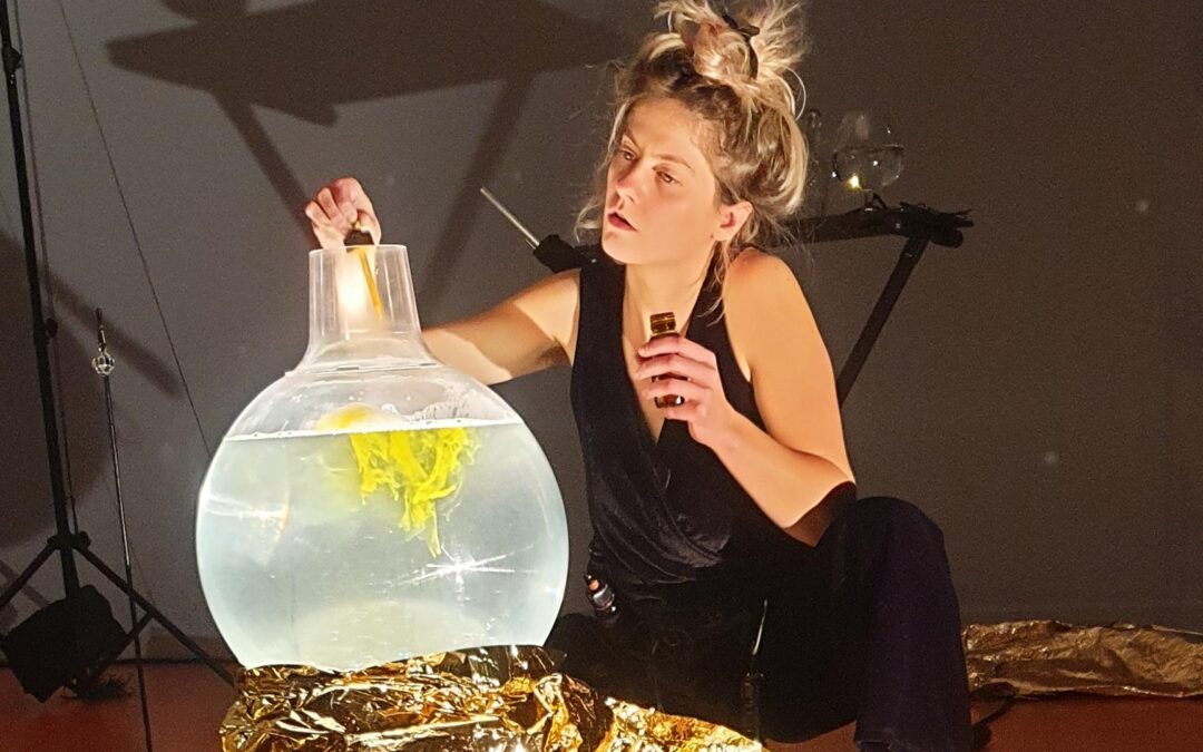 La petite enfance au spectacle Eaux profondes