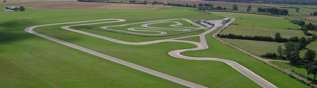 Vue aérienne du circuit auto moto de l'Auxois