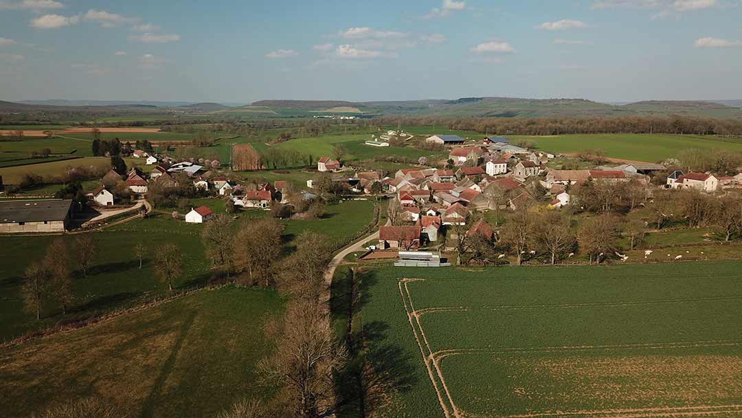 Vue aérienne de la commune de Bessey-la-Cour (21360)