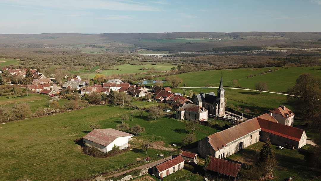 Vue aérienne de la commune de Colombier (21360)